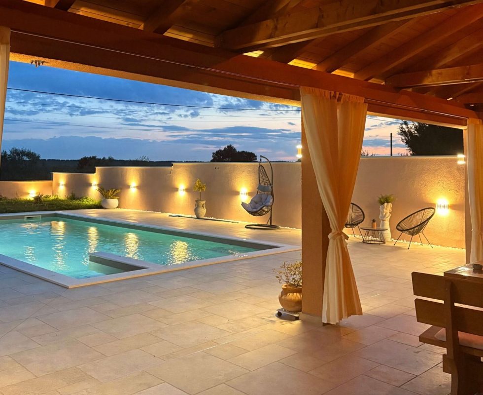 bazen i nadstr iznutra